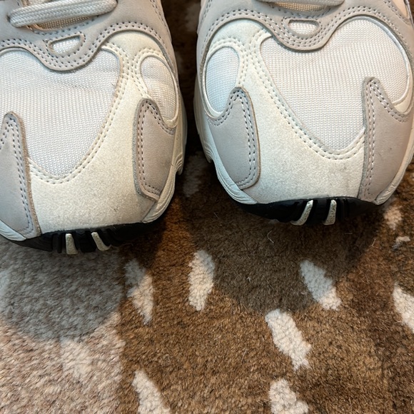 Adidas sneakers - Picture 4 of 6